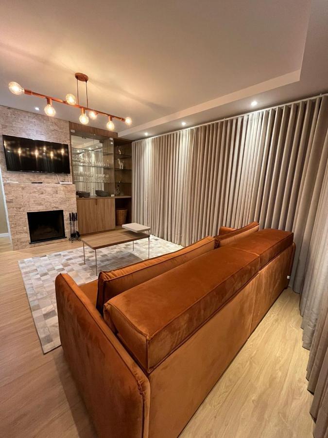 Apartamento Espetacular, 2 Suites, A 30M Da Rua Coberta Gramado Exteriér fotografie